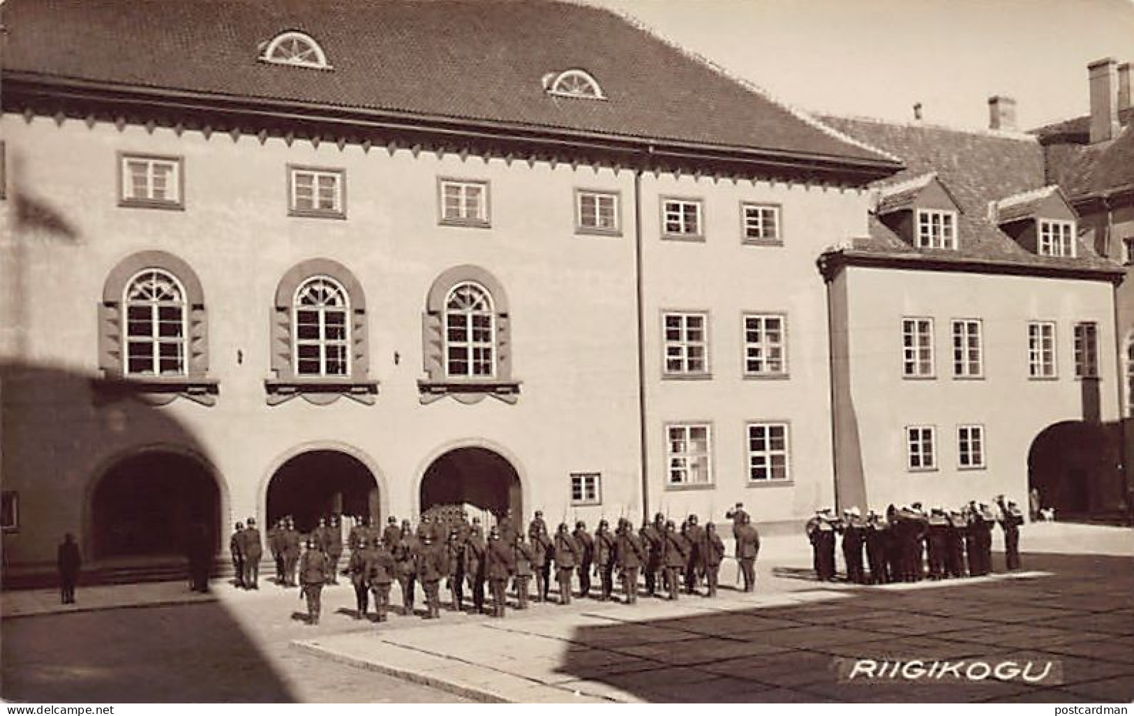 Estonia - TALLINN - The Changing Of The Guard In Parliament - REAL PHOTO - Publ. J. & P. Parikas (Year 1927à  - Estonia