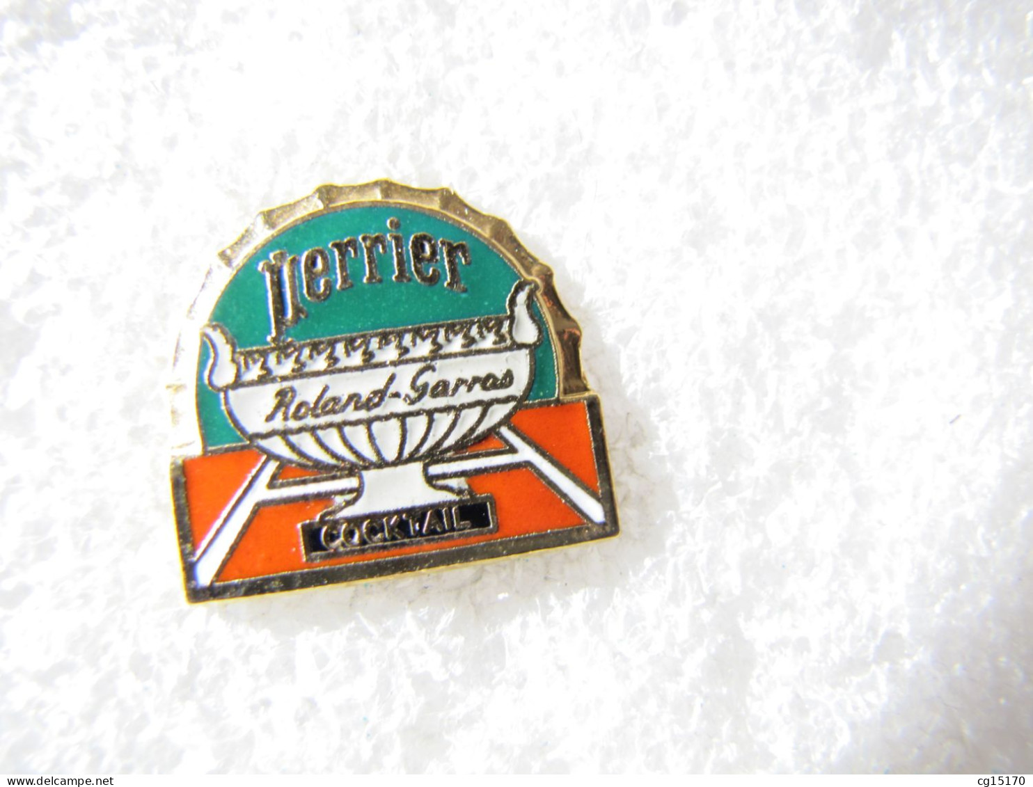 PIN'S     PERRIER   ROLAND GARROS - Boissons