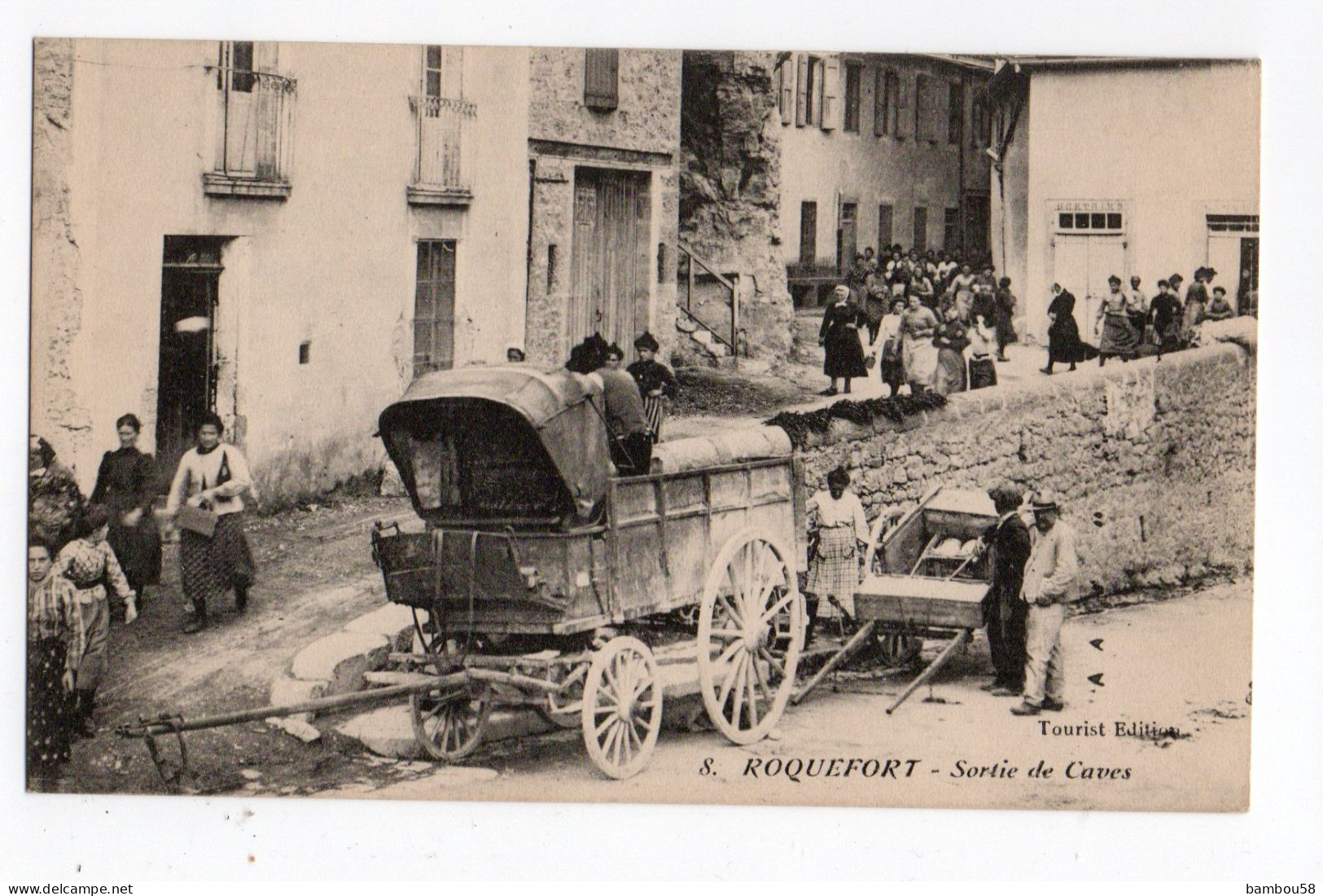 ROQUEFORT * AVEYRON * SORTIE DE CAVES * ROULOTTE * CHARRETTE * Carte N° 8 * édit. Tourist - Roquefort