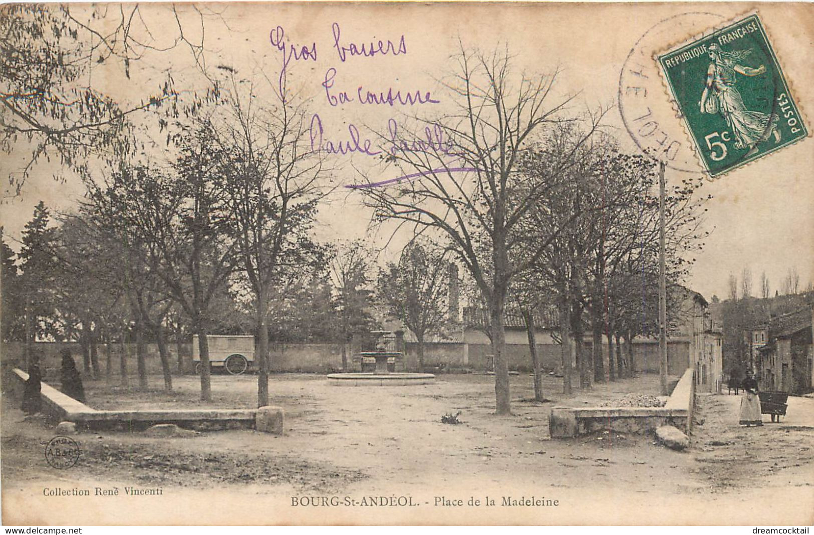 WW 2 Cpa 07 BOURG-SAINT-ANDEOL. Rue Jeanne D'Arc Et Place De La Madeleine - Bourg-Saint-Andéol