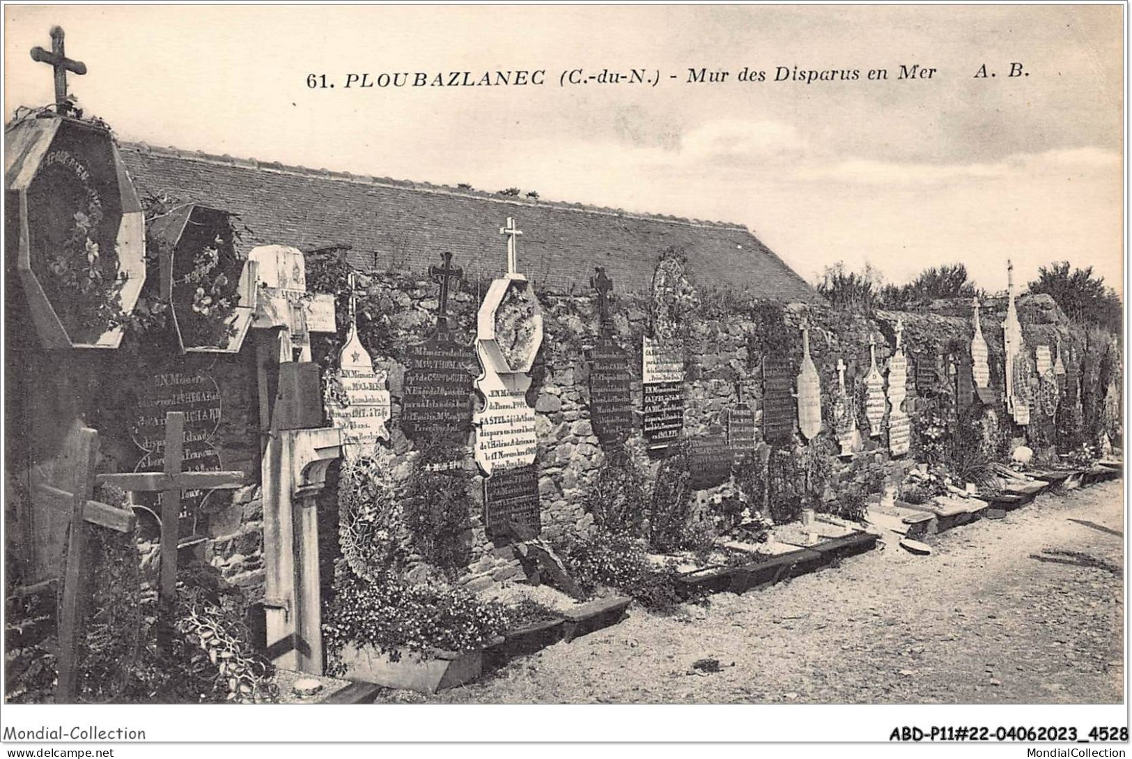 ABDP11-22-1022  - PLOUBAZLANEC - Mur Des Disparus En Mer - Ploubazlanec