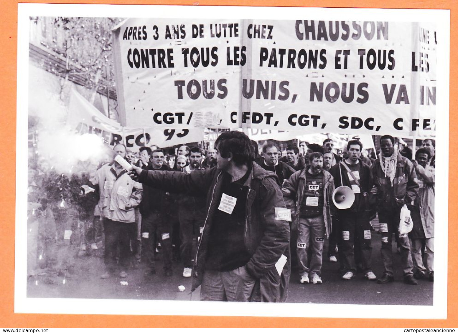 23414 / CREIL 60-Oise Manifestation 1996 Grève Après 3 Ans Lutte Chez CHAUSSON Union Syndicats CGT CFDT SDC RE-EDITION - Altri & Non Classificati