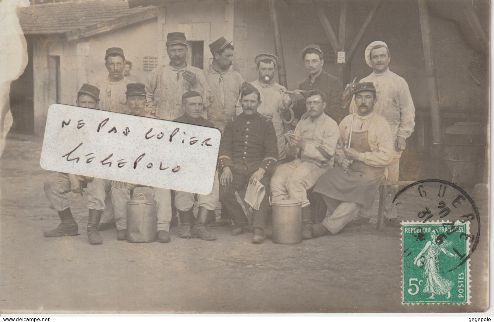 GUERET - Des Militaires Posant En 1909  ( Carte Photo à Destination De Sainte Sévère  Dans L'Indre ) - Guéret