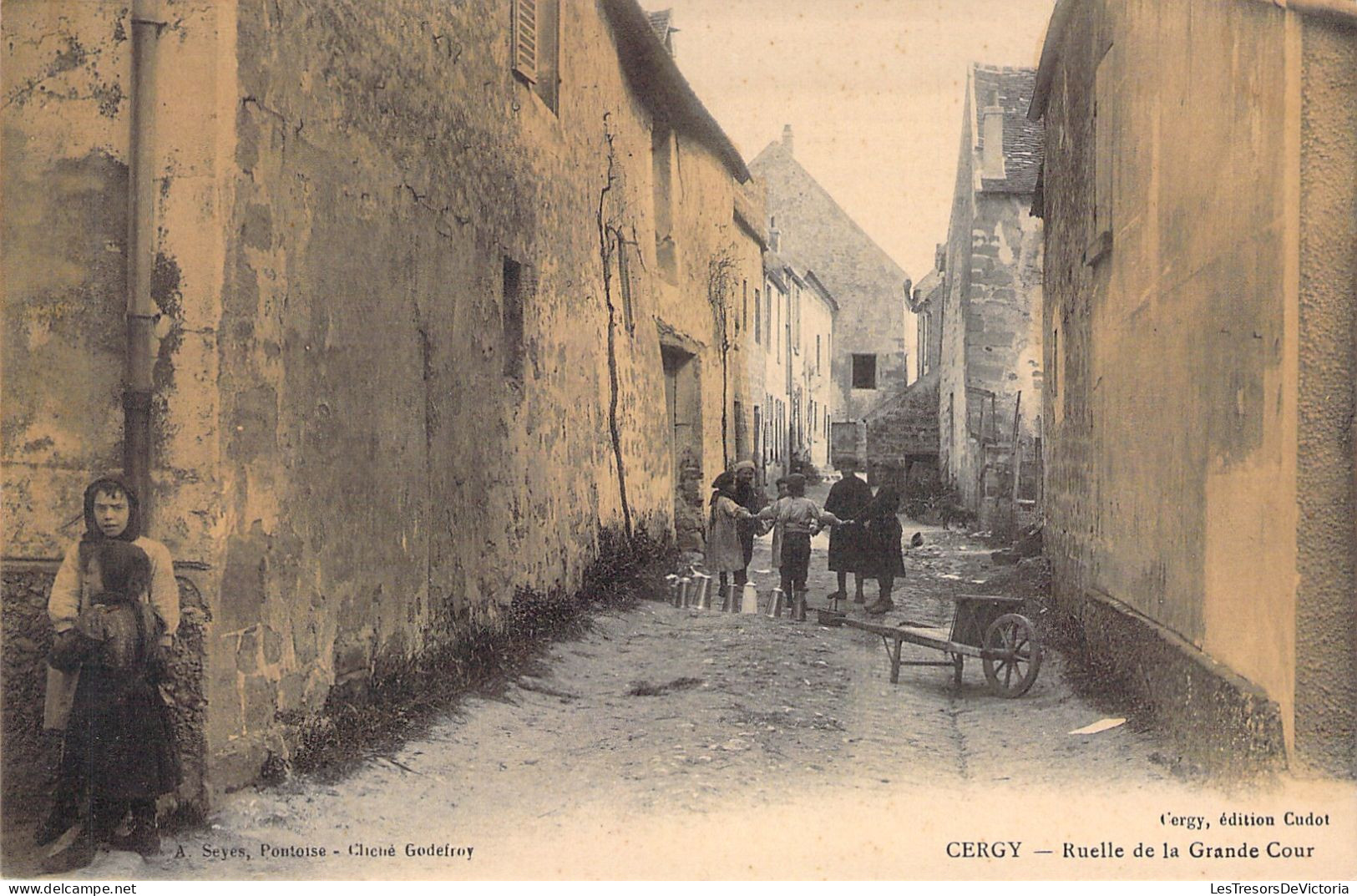 FRANCE - Cergy - Ruelle De La Grande Cour - Edition Cudot  - Animé - Carte Postale Ancienne - Cergy Pontoise