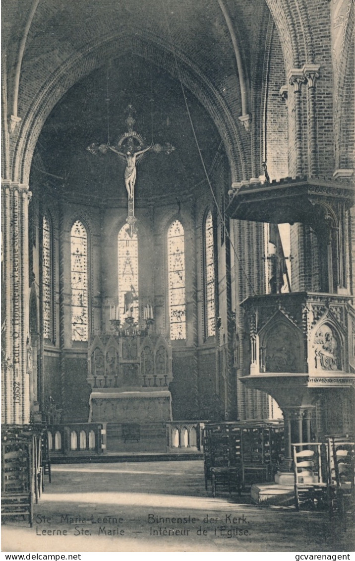 SINTE MARIA LEERNE    BINNENZICHT DER  DE KERK               2 SCANS - Deinze