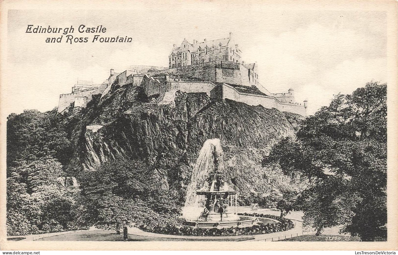 ROYAUME-UNI - Endinburgh Castle And Ross Fountain - Vue Sur Une Fontaine - Vue Du Château - Carte Postale Ancienne - Ross & Cromarty