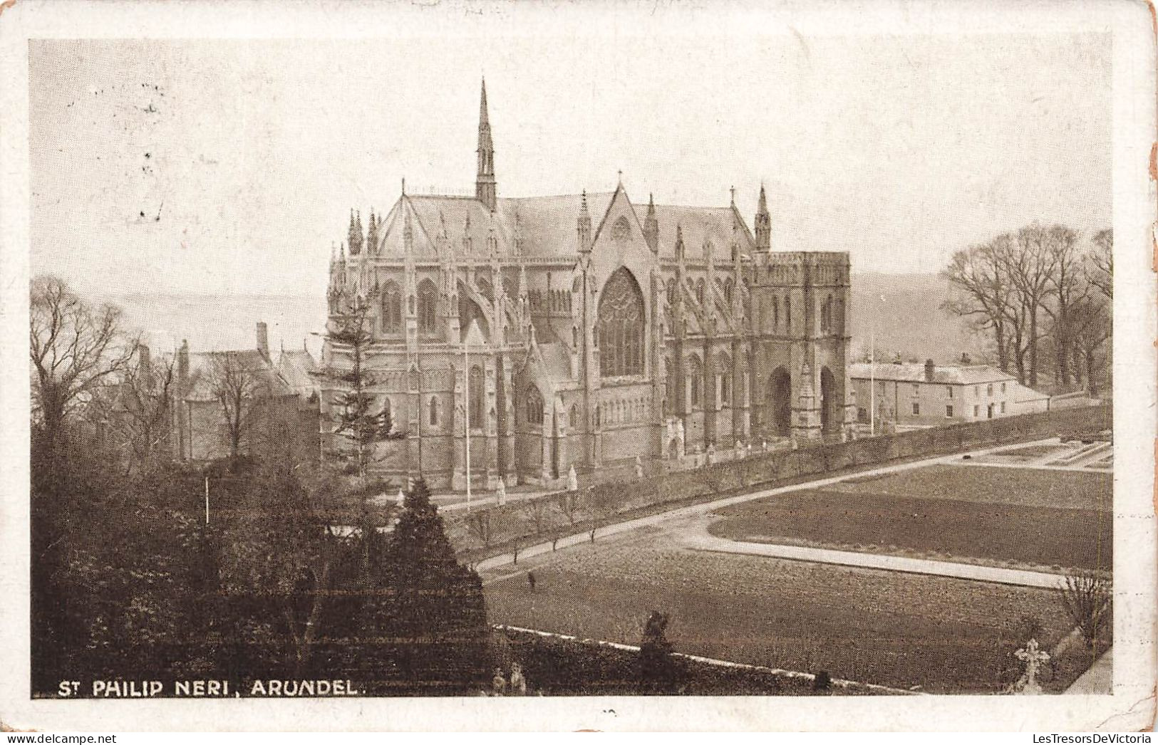 ROYAUME-UNI - St Philip Neri - Arundel - Vue Panoramique De L'église - Vue De L'extérieur - Carte Postale Ancienne - Arundel