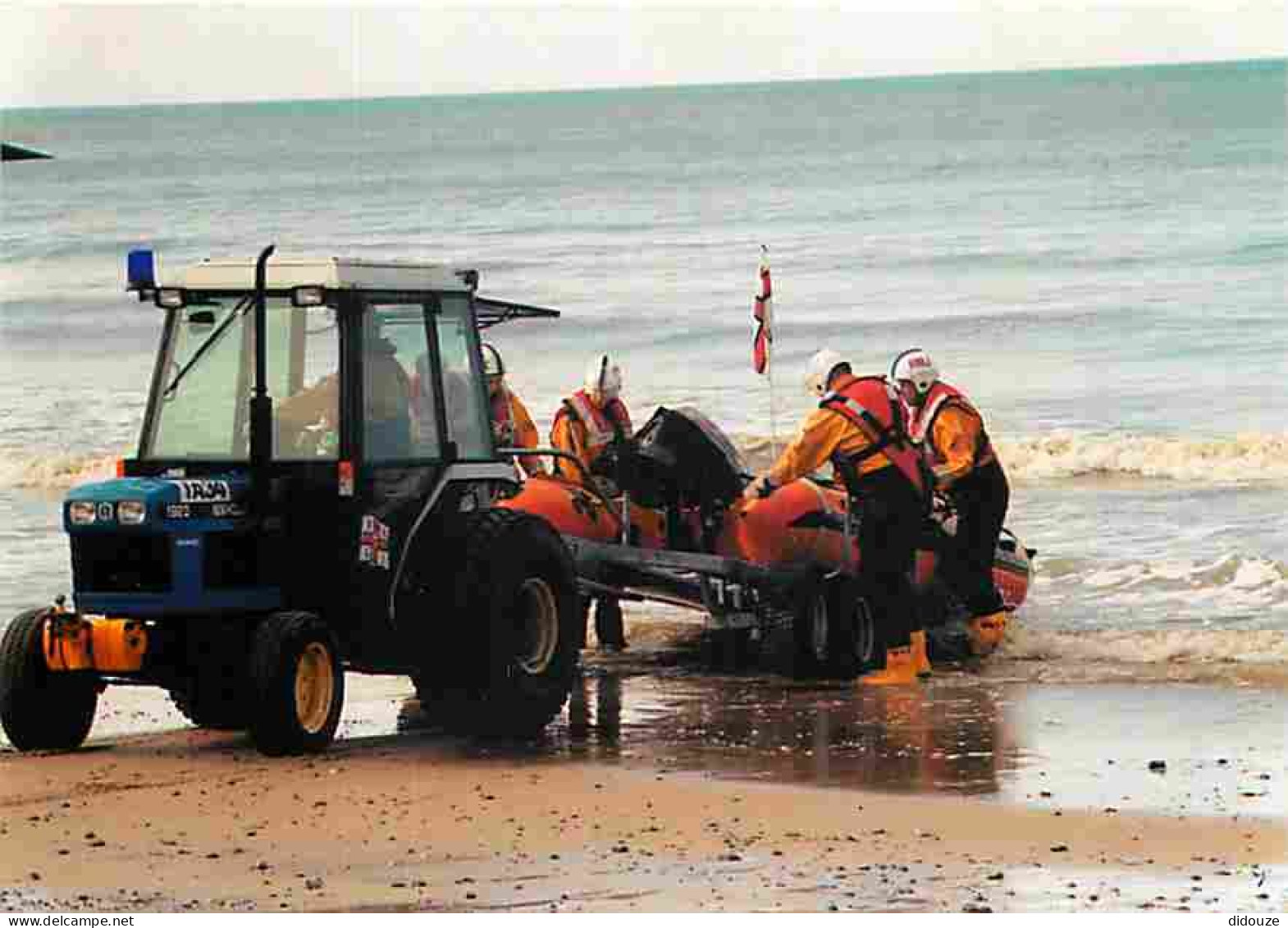 Automobiles - Tracteurs - Cromer Inshore Lifeboat - CPM - Voir Scans Recto-Verso - Tracteurs