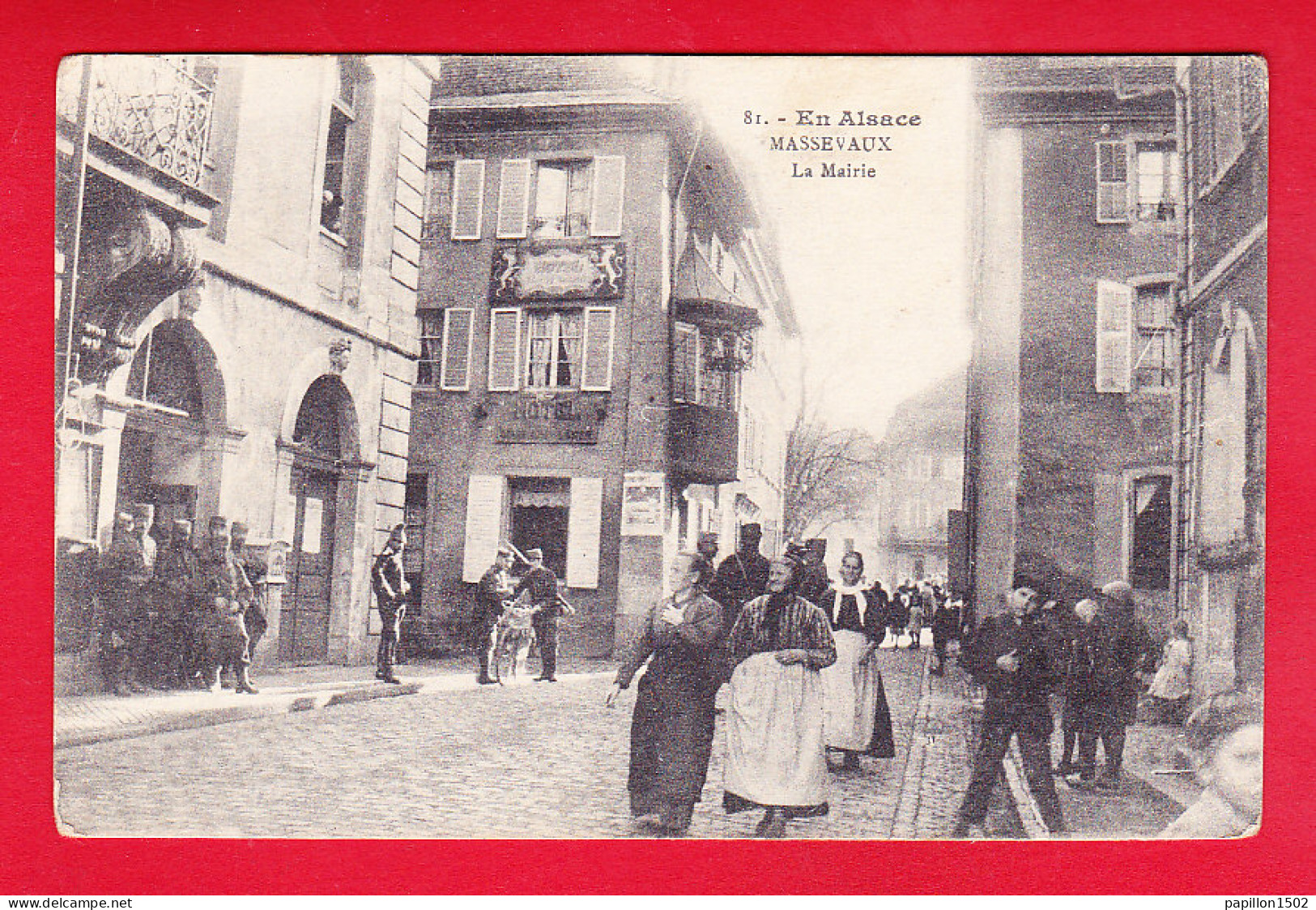 F-68-Massevaux-02P127  La Mairie, Grosse Animation, Cpa  - Masevaux