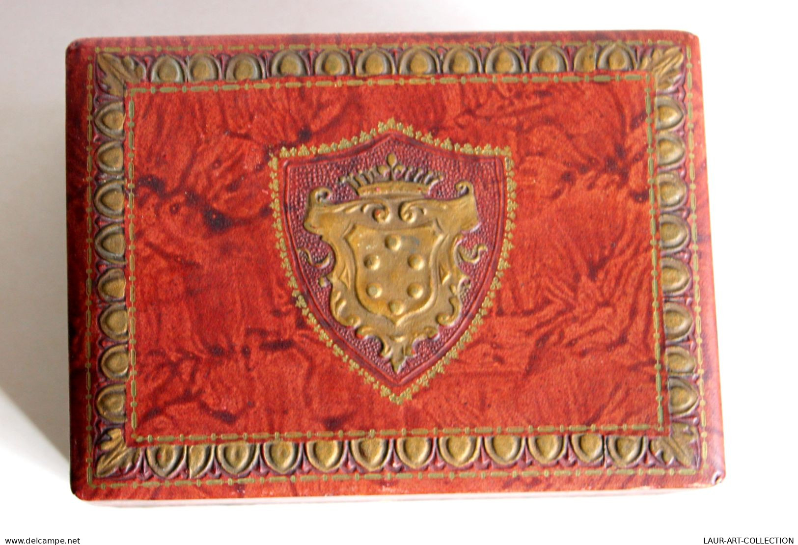 JOLI ANCIEN COFFRET BOITE A BIJOU, CUIR MARTELÉ REPOUSSÉ, DORURE BLASON + COMPARTIMENT AMOVIBLE, ART DECORATIF (0603.14b - Scatole/Bauli