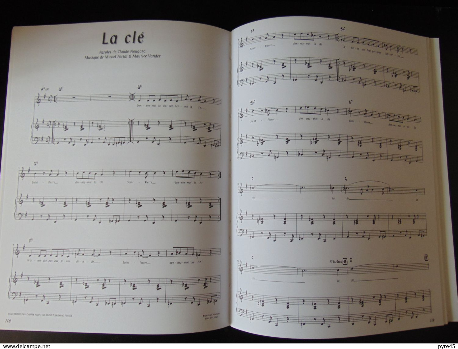 " Songbook Claude Nougaro " Hommage, Piano Chant, Editions Musicales Françaises, 244 Pages - Andere & Zonder Classificatie
