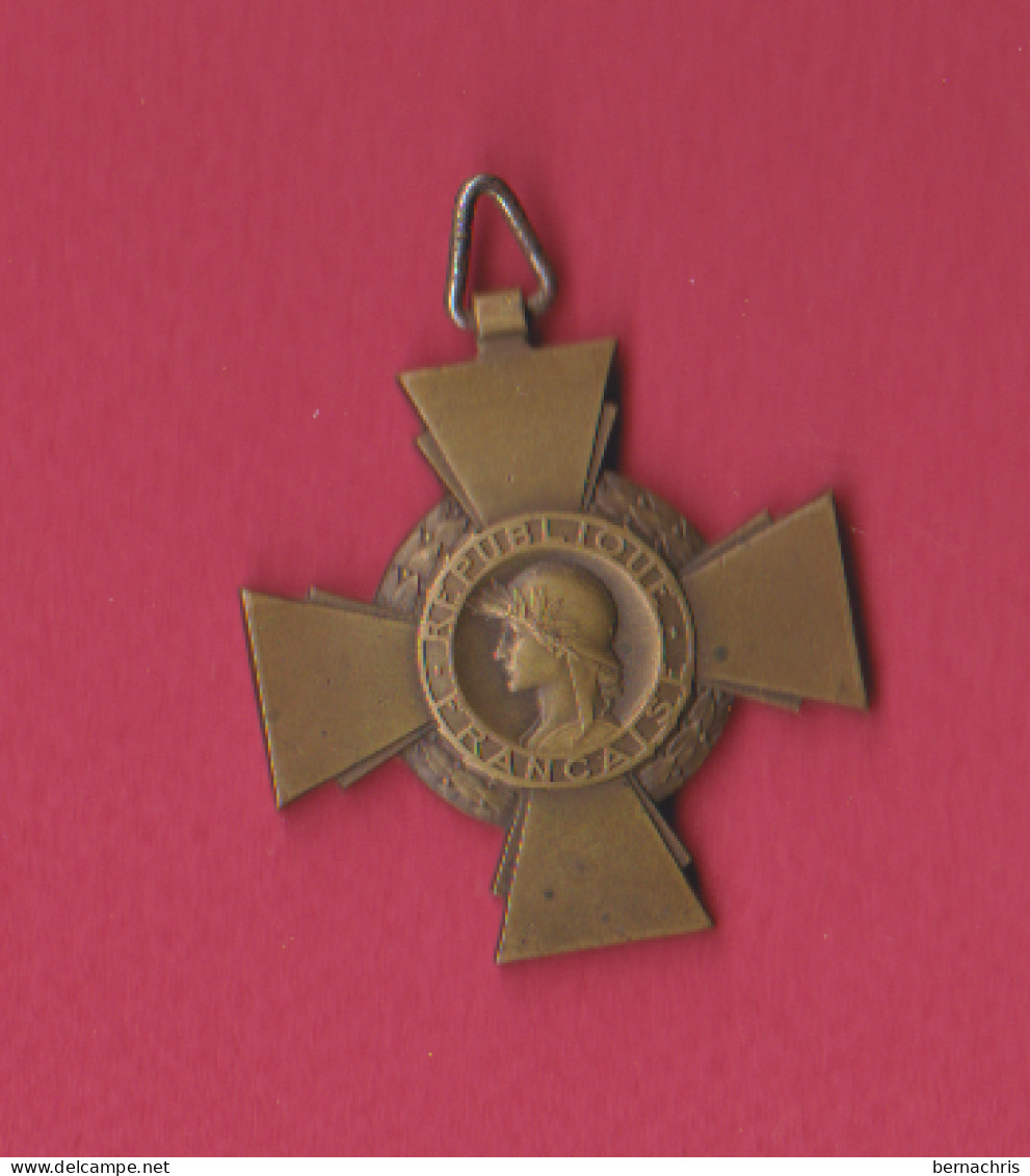 Médaille Croix Du Combattant - Frankreich