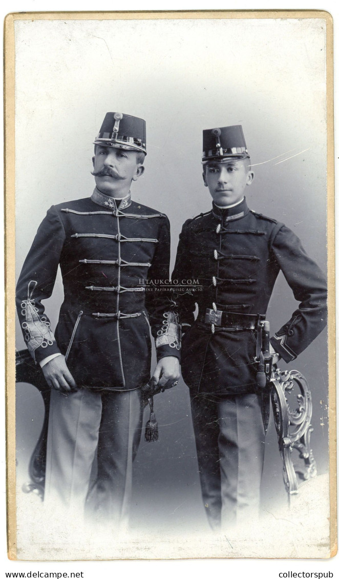 BUDAPEST 1890-1900. Haberfeld : Katonák,  Szép Cabinet Fotó - Antiche (ante 1900)