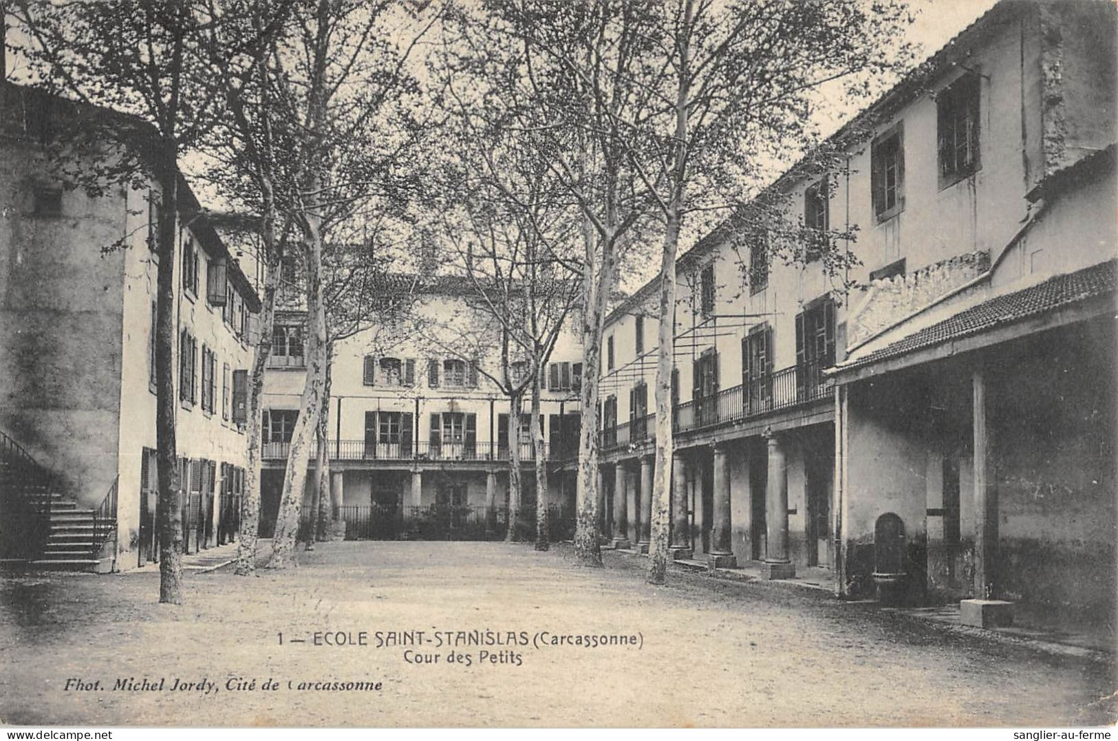 CPA 11 CARCASSONNE / ECOLE SAINT STANISLAS / COUR DES PETITS - Carcassonne