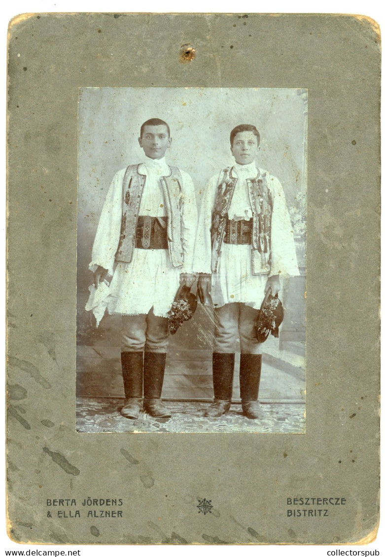 BESZTERCE 1910. Ca. Népviselet, Régi Fotó - Anciennes (Av. 1900)
