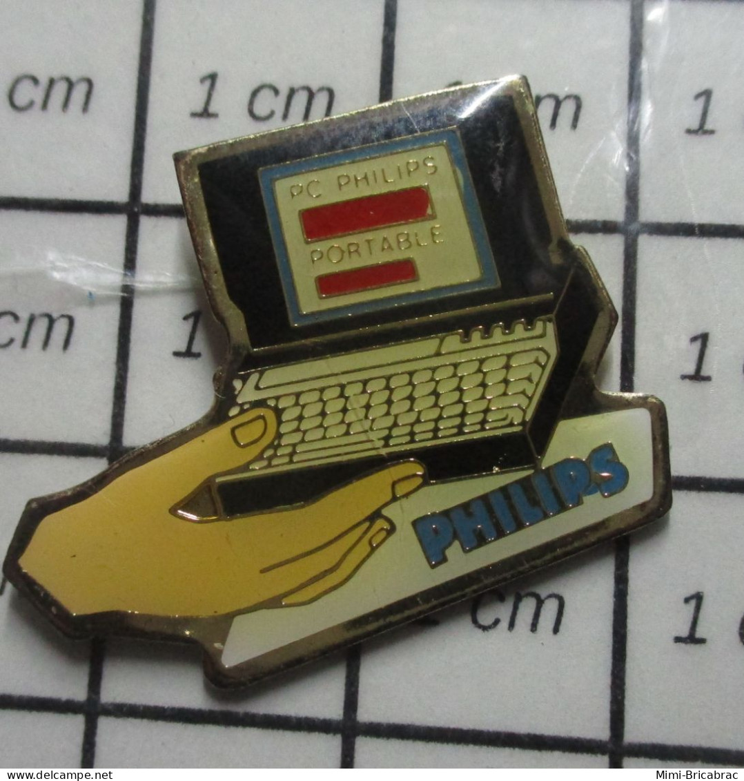 2322 Pin's Pins / Beau Et Rare / INFORMATIQUE / MICRO ORDINATEUR PC PHILIPS PORTABLE - Informatica