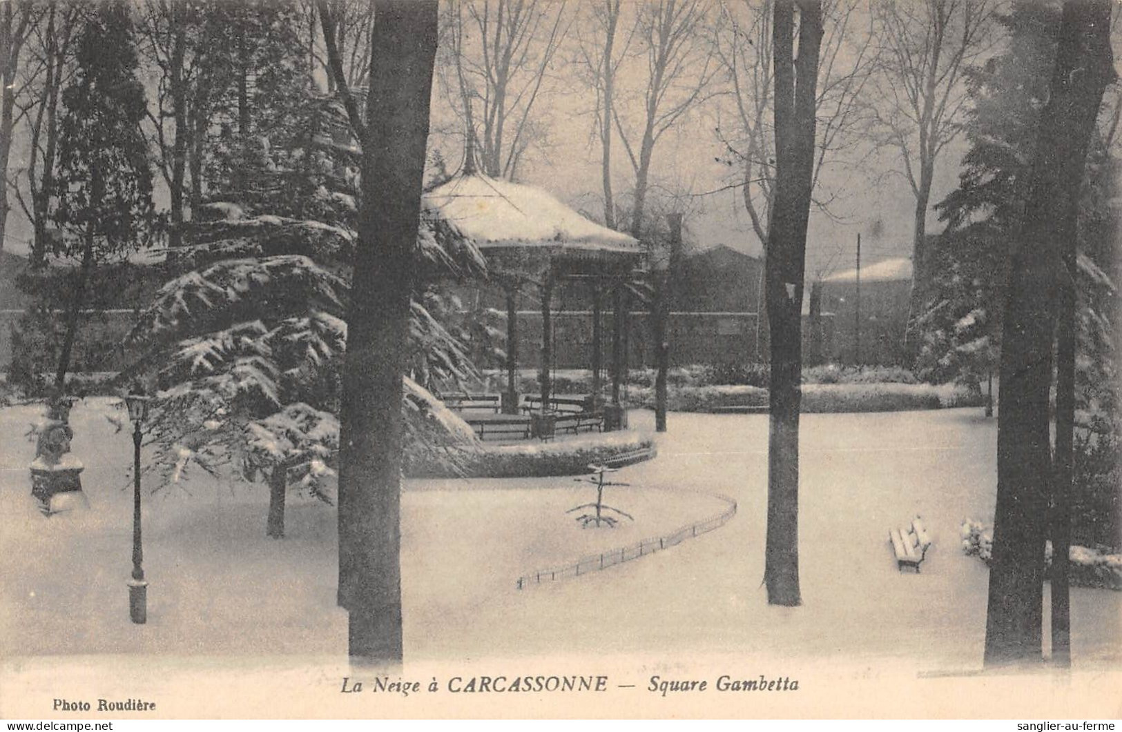 CPA 11 CARCASSONNE / LA NEIGE A CARCASSONNE / SQUARE GAMBETTA / Cliché Rare - Carcassonne