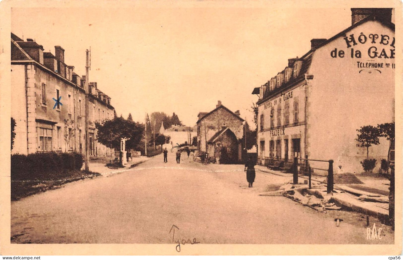 AUZANCES - Avenue De La Gare - Hôtel -  Ed. Lafoucrière - Vente Directe X - Auzances