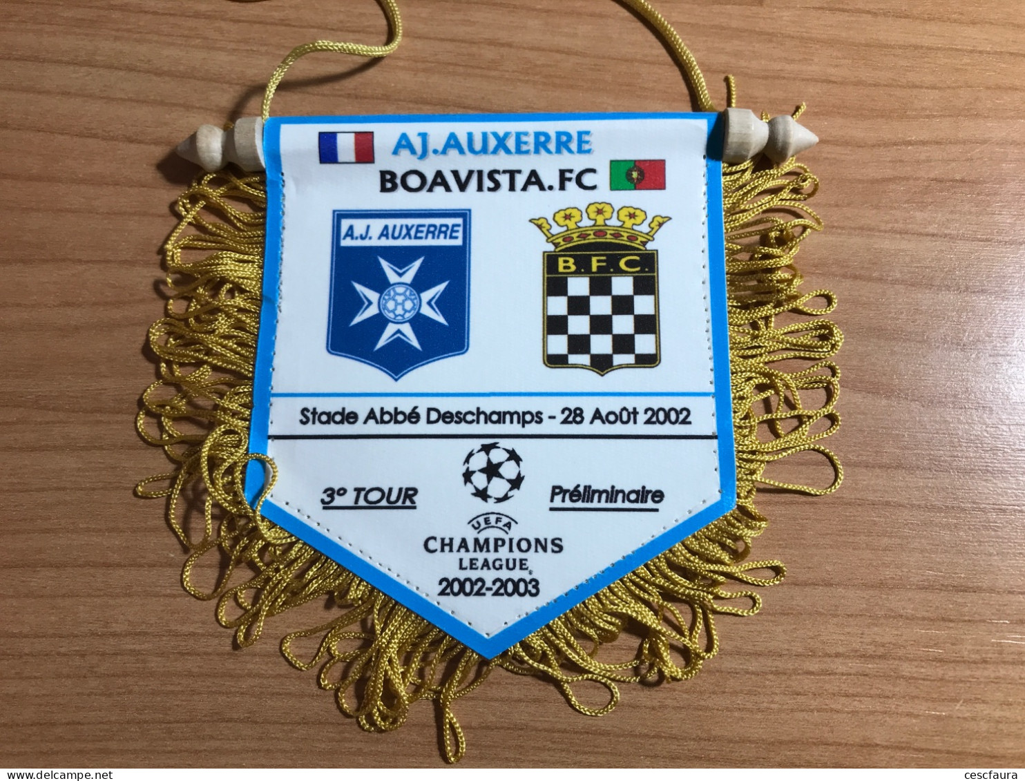 Fanion Du Match Boavista FC Vs AJ Auxerre - 3eme Tour Champions League - Aller Et Retour - Habillement, Souvenirs & Autres