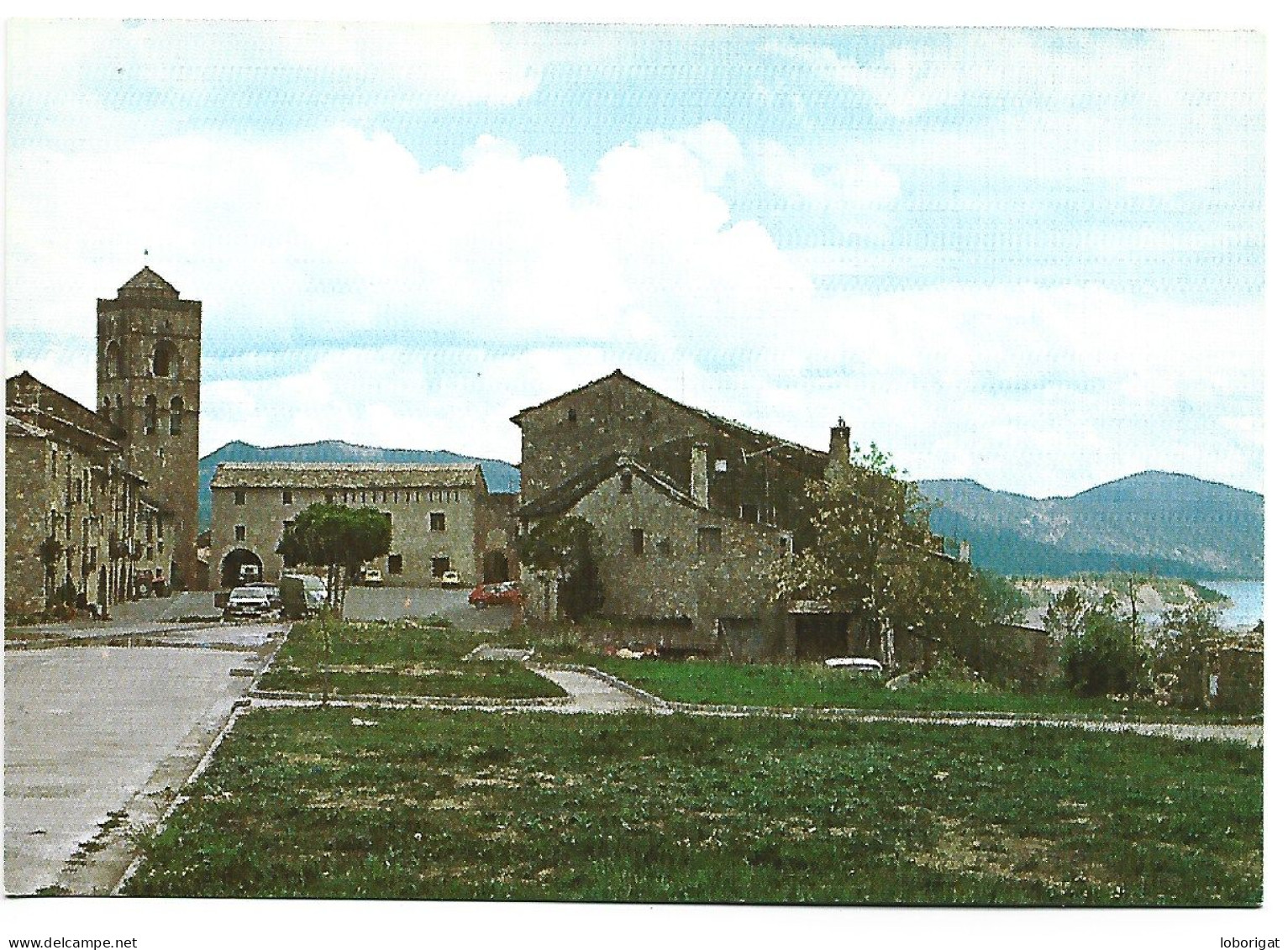 PLAZA MAYOR Y ENBALSE DE MEDIANO.- AINSA / HUESCA.- ( ESPAÑA ) - Huesca