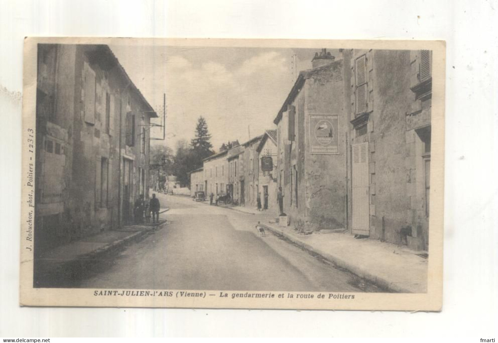 Saint Julien L'Ars, La Gendarmerie Et La Route De Poitiers - Saint Julien L'Ars