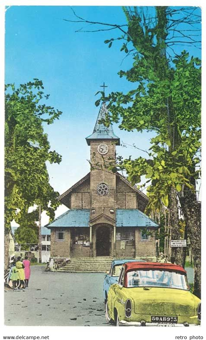 Cpa Guyane - Saint Laurent Du Maroni - Vue De L'église  ( Simca Aronde ) - Saint Laurent Du Maroni