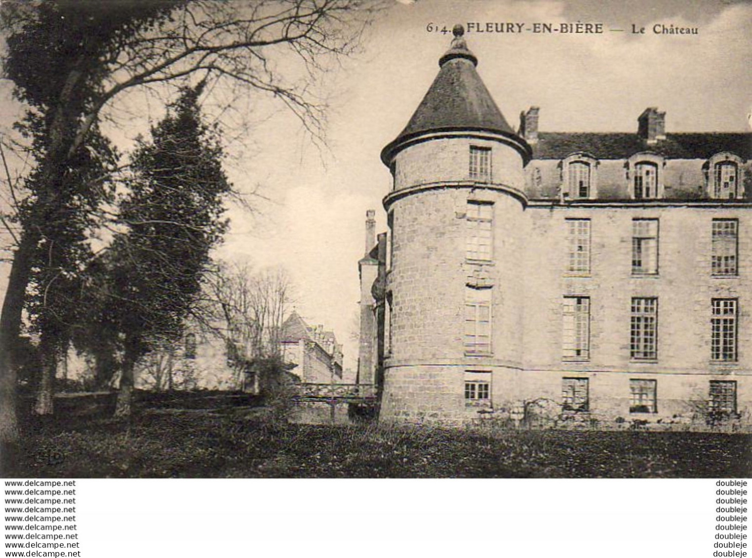 D77  FLEURY  EN BIERE  Le Château - Perthes