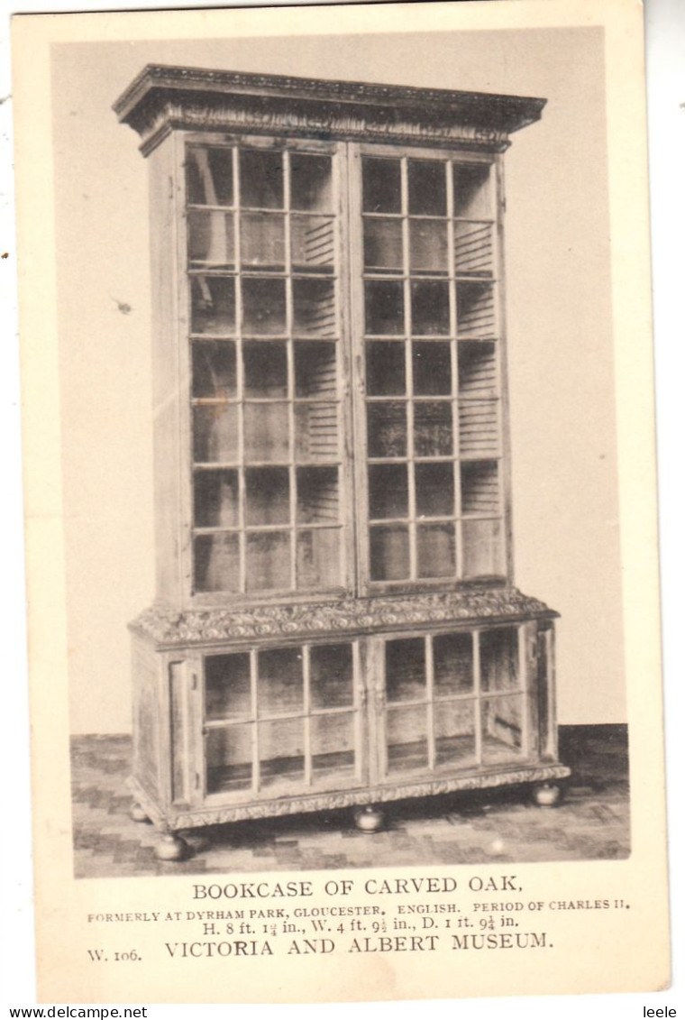 CG05. Vintage Postcard. Bookcase Of Carved Oak. Charles II Period.Dyrham Park - Musées