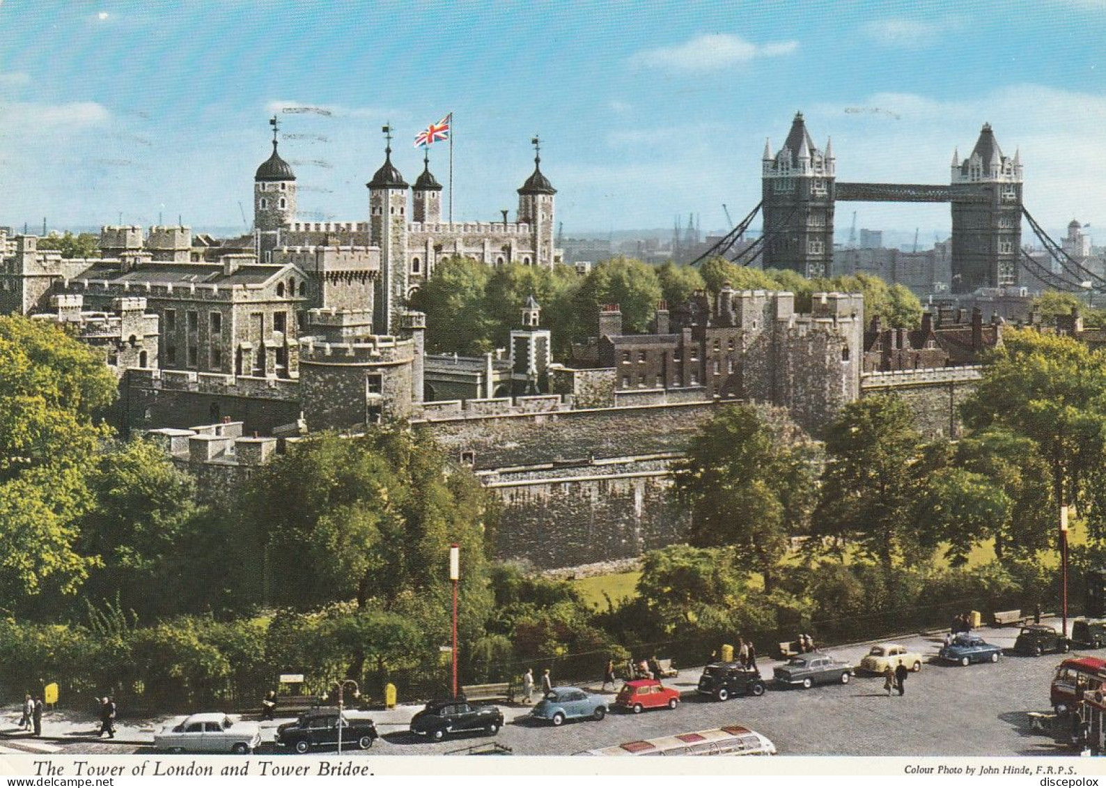 U5853 London - The Tower Of London And The Tower Bridge - Auto Cars Voitures / Viaggiata 1968 - Tower Of London