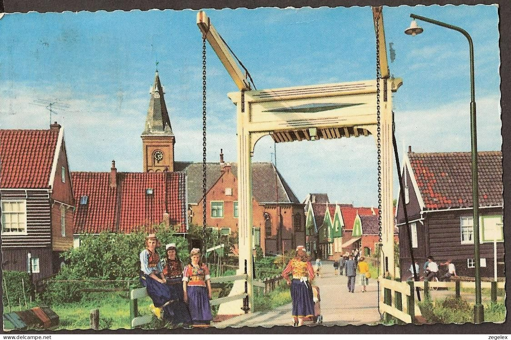 Marken - Meisjes In Klederdracht Bij Ophaalbrug - Stempel 1961 - Marken