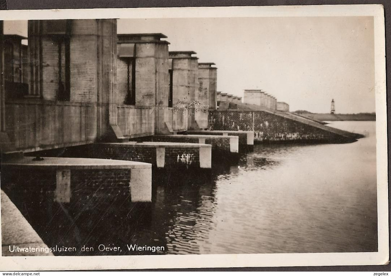 Uitwateringssluizen Den Oever, Wieringen  - Den Oever (& Afsluitdijk)