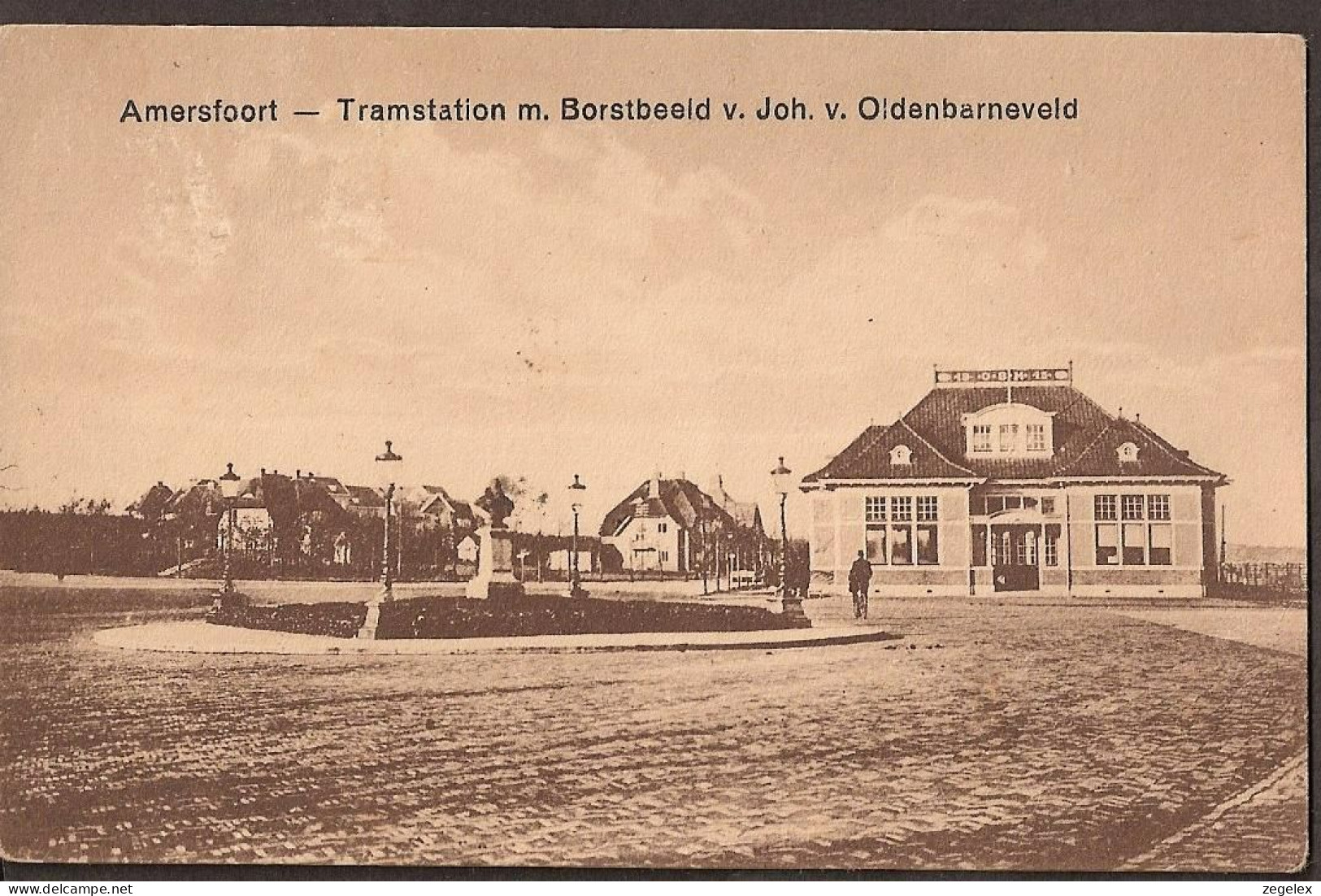 Amersfoort - Tramstation Met Borstbeeld Van Johan Van Oldenbarneveld - Amersfoort