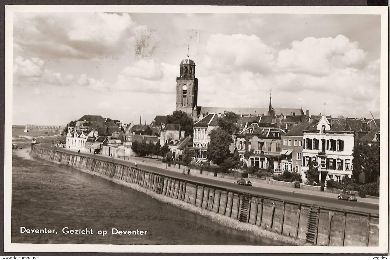 Deventer - Gezicht Op Deventer - 1953 - Volkswagen Kever (Beetle) - Deventer