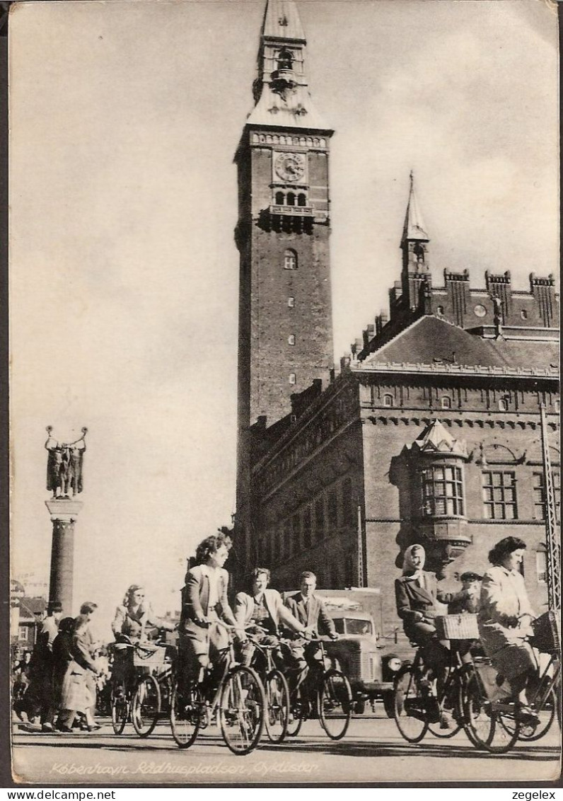 Kobenhavn - Copenhagen- Radhuspladsen - Town-hall - Cyclists Cyclistes, Bicycles 1951 - Denmark