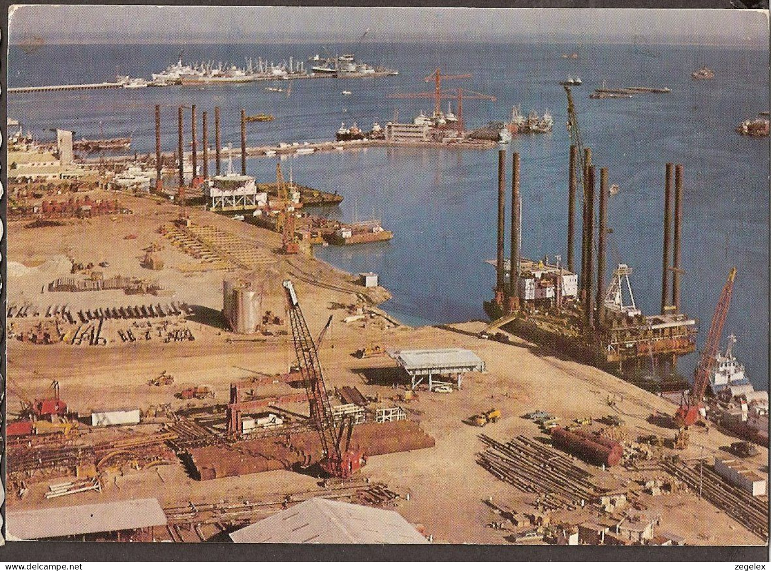 Bahrain - Industrial Area 1981 - Oil Rigs, Harbour, Cranes, Port - Baharain