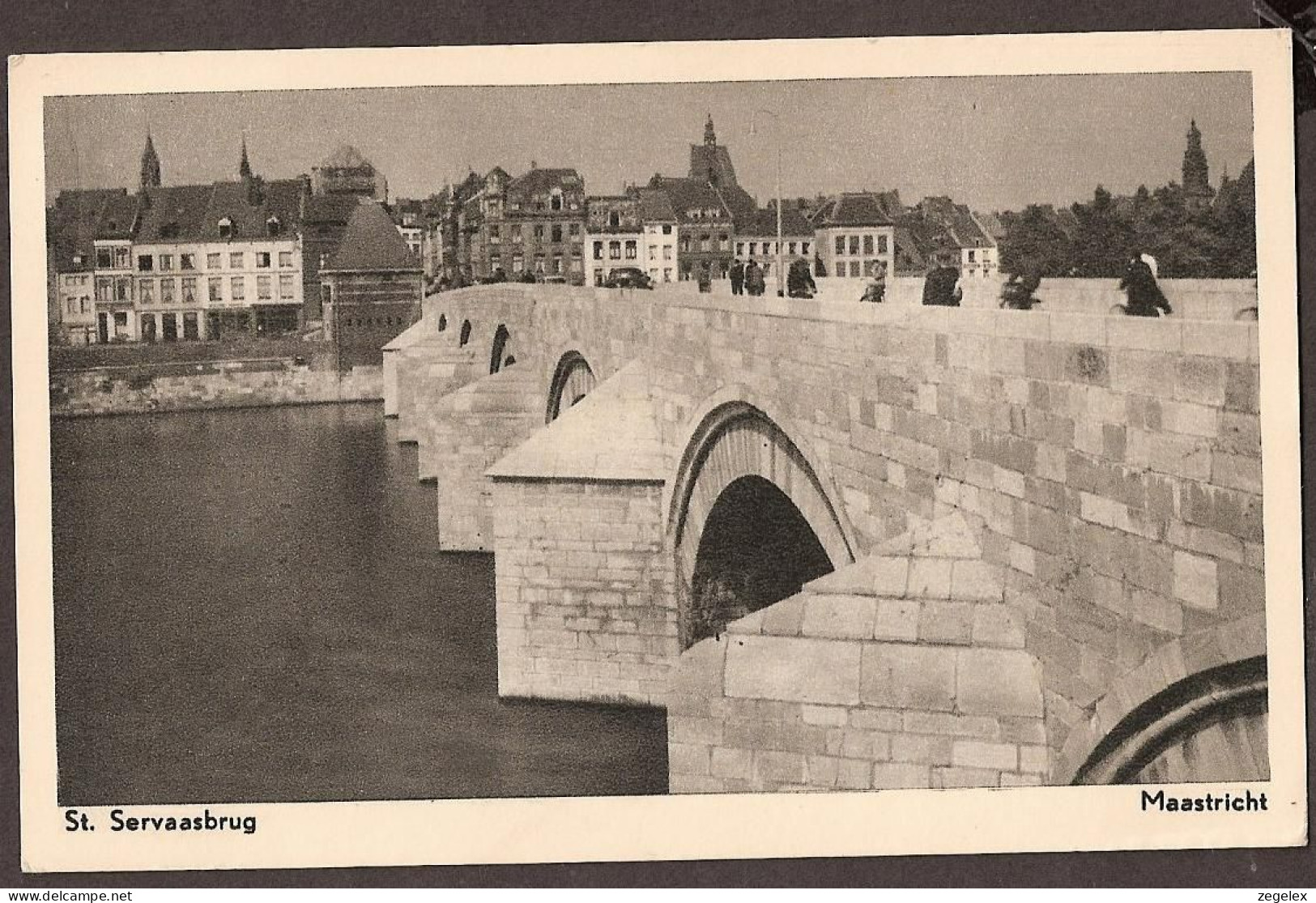 Maastricht - St. Servaasbrug - Straatbeeld 1953 - Maastricht
