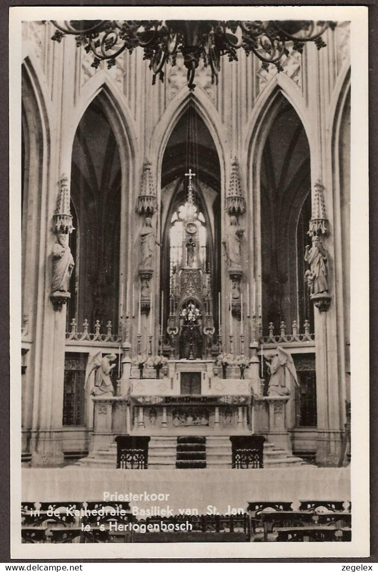 S Hertogenbosch - Basiliek St. Jan - Priesterkoor   - 's-Hertogenbosch
