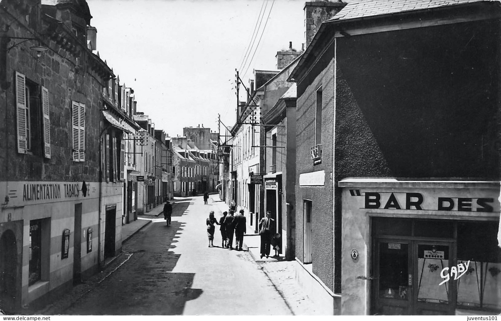 CPSM Lesneven-Rue Du Folgoët-17-RARE     L2764 - Lesneven