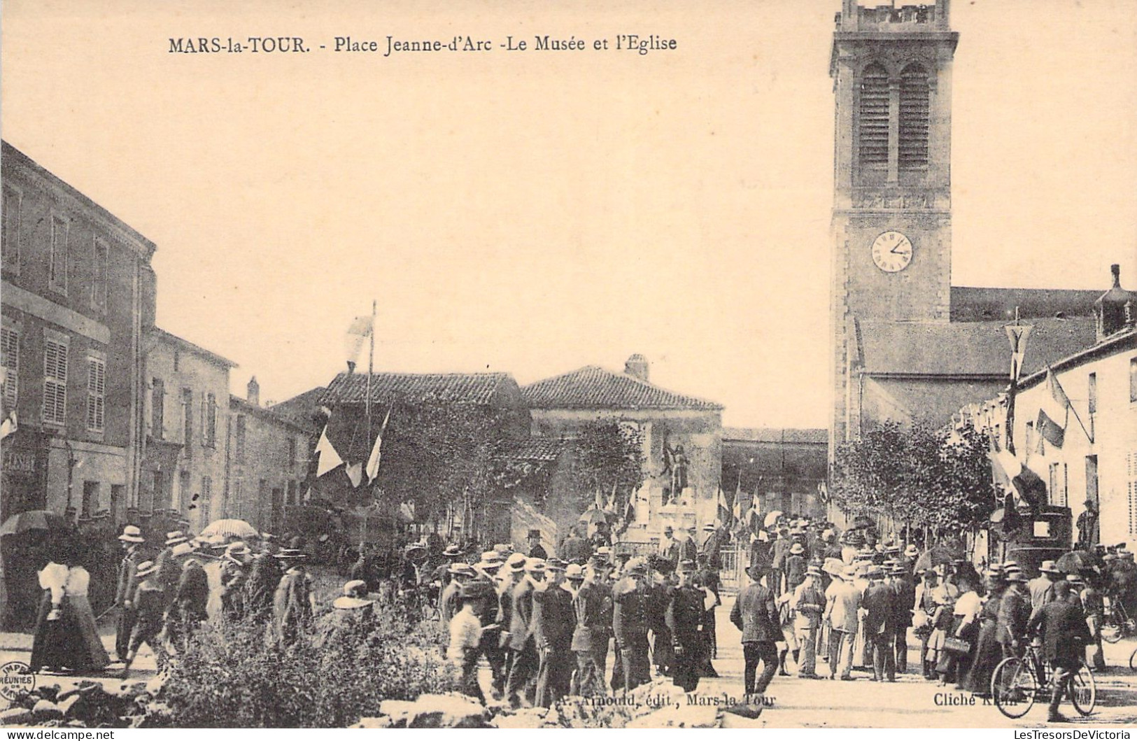 FRANCE - Mars La Tour - Place Jeanne D'arc - Le Musée Et L'eglise -  Animé - Carte Postale Ancienne - Sonstige & Ohne Zuordnung