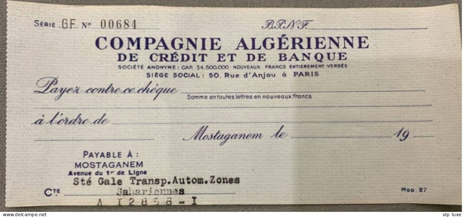 Chèque De Banque De La Compagnie Algérienne De Crédit Et De Banque - Cheques & Traveler's Cheques