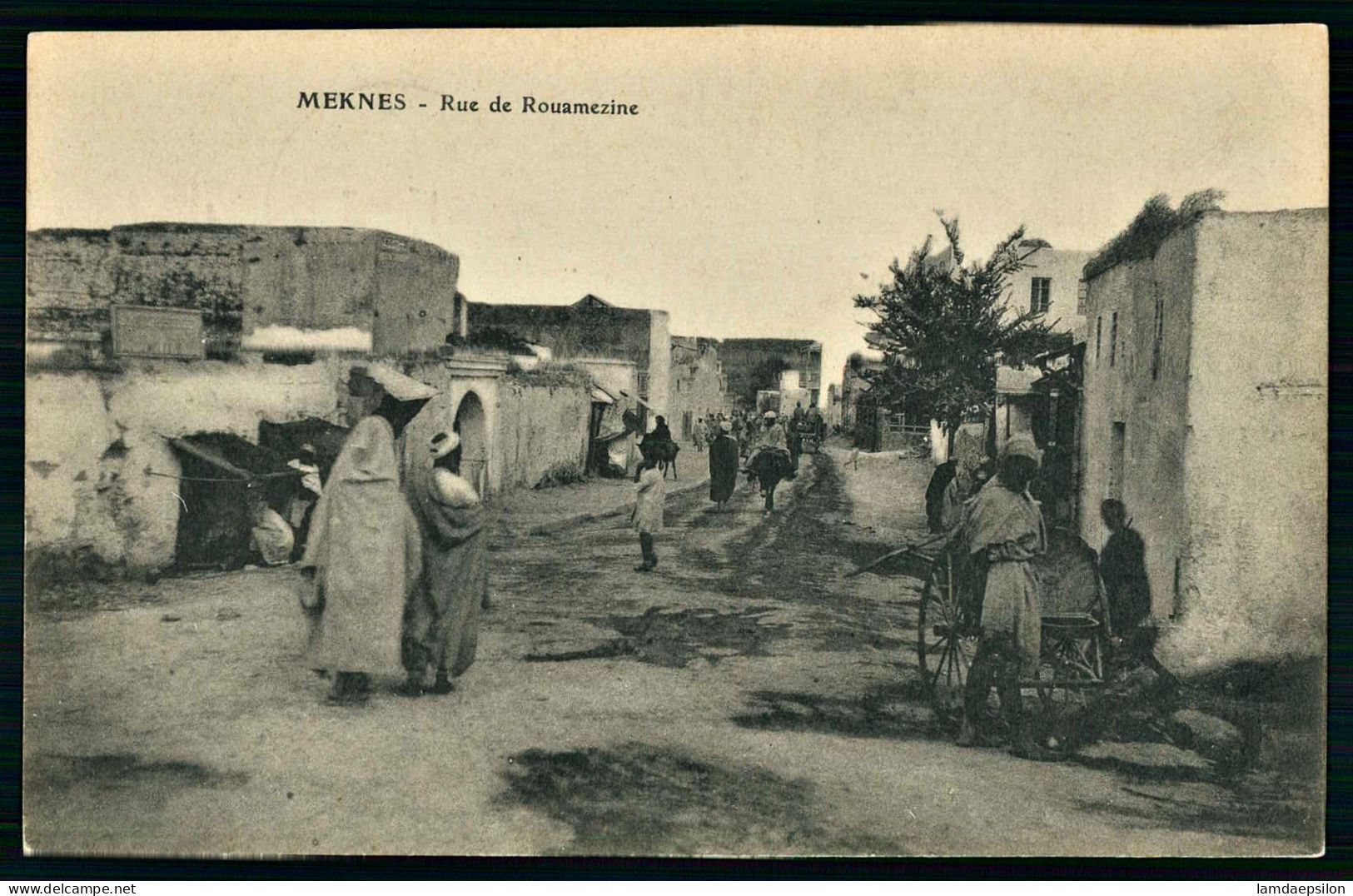 A68  MAROC CPA MEKNES - RUE DE ROUAMEZINE - Verzamelingen & Kavels