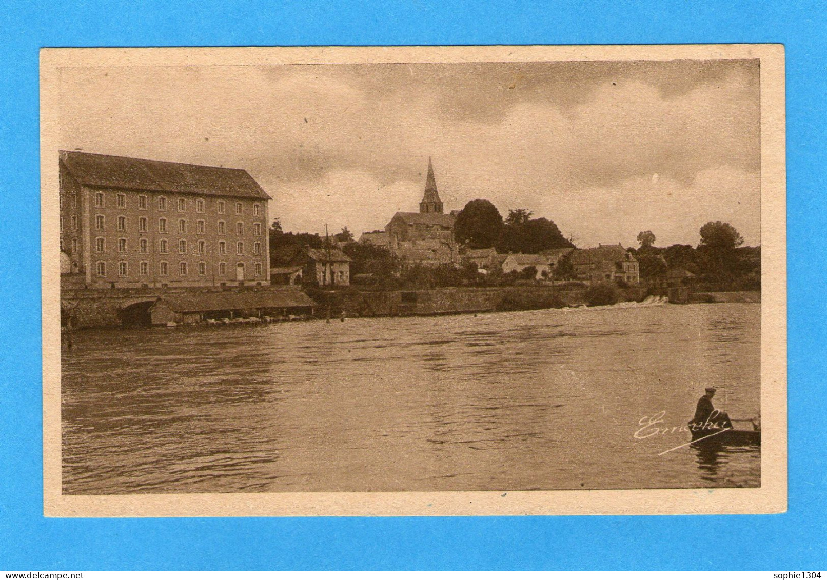 CHATEAUNEUF-sur-SARTHE - La Rivière En Amont Du Pont Vers L'Eglise - Chateauneuf Sur Sarthe