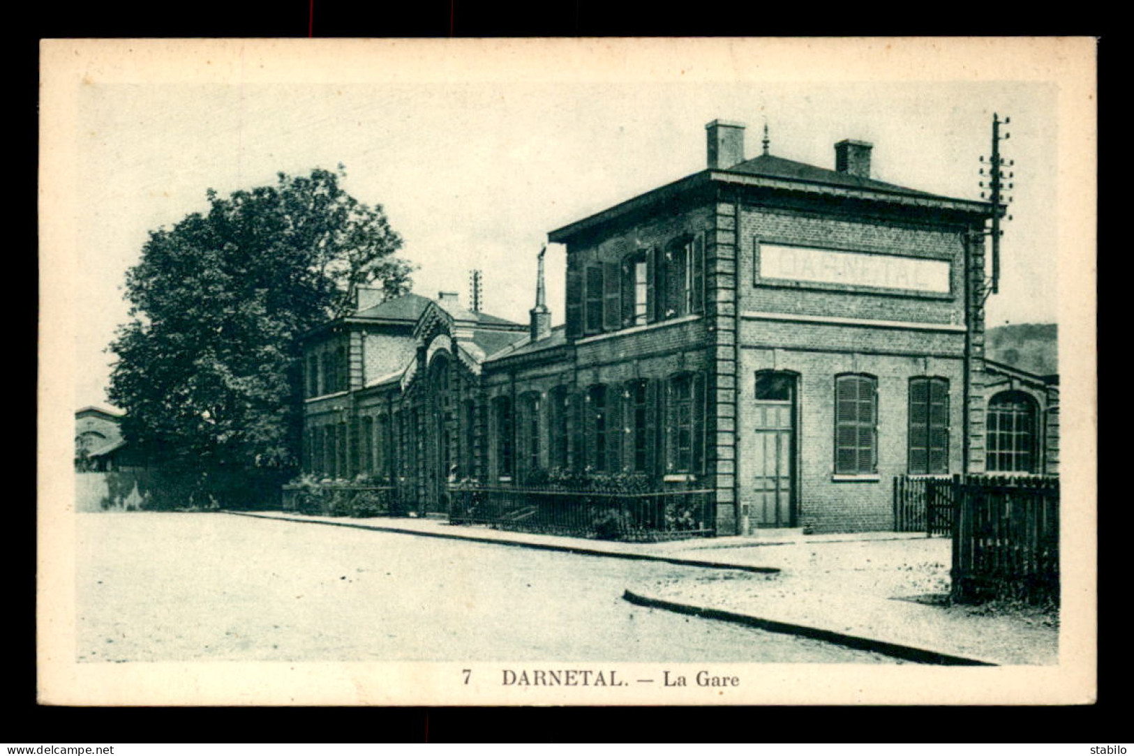 76 - DARNETAL - LA GARE DE CHEMIN DE FER - Darnétal