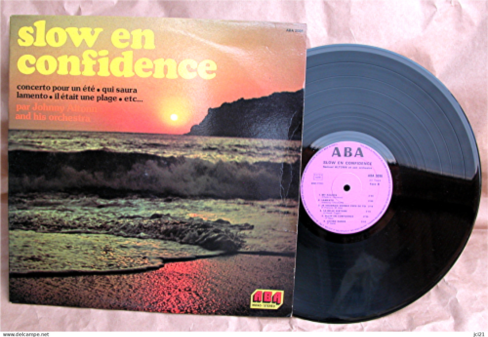 Disque SLOW EN CONFIDENCE Par Johnny (Samuel) Altonn Et Son Orchestre 33 T LP_D147 - Strumentali