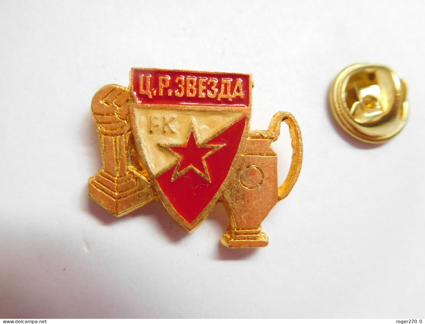 Beau Pin's , Football , SD CRVENA ZVEZDA Beograd Serbie CLUB DE FOOTBALL , Coupe - Football