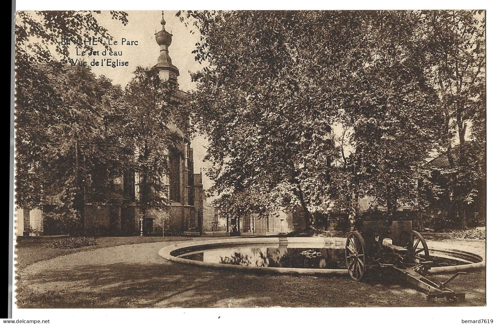 Belgique -  Binche -   Le Parc - Le Jet D'eau Vue De L'eglise - Binche