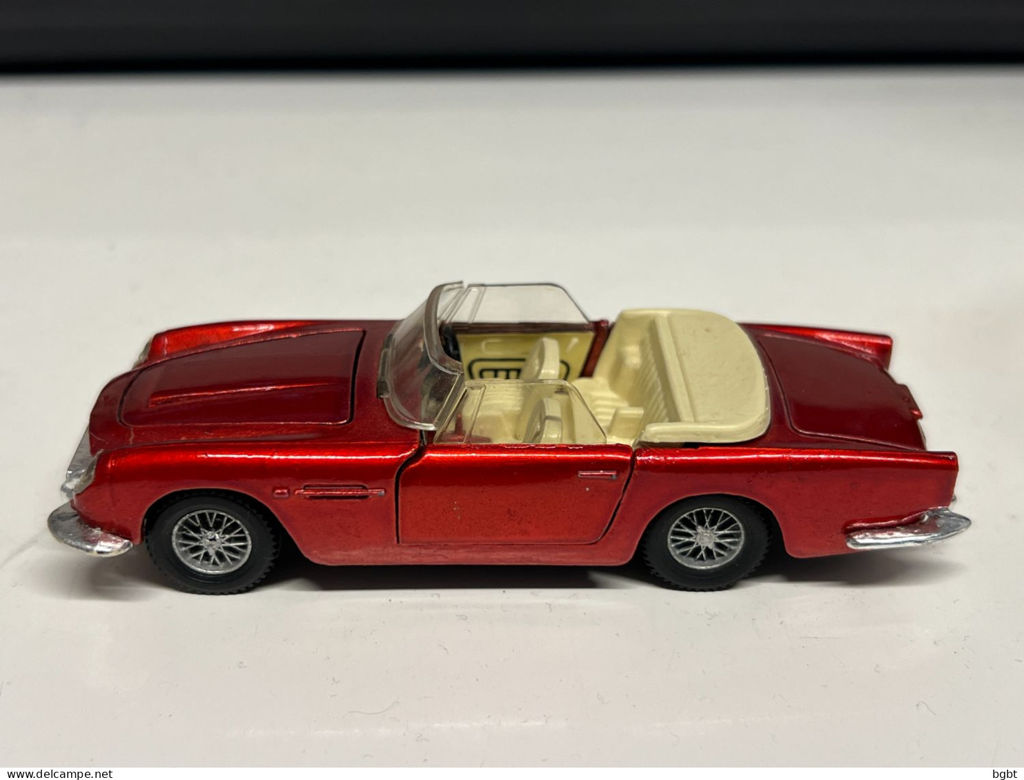 ASTON MARTIN DB5 CABRIOLET - DINKY ENGLAND 1/43 - TB ETAT Pas Atlas - Dinky