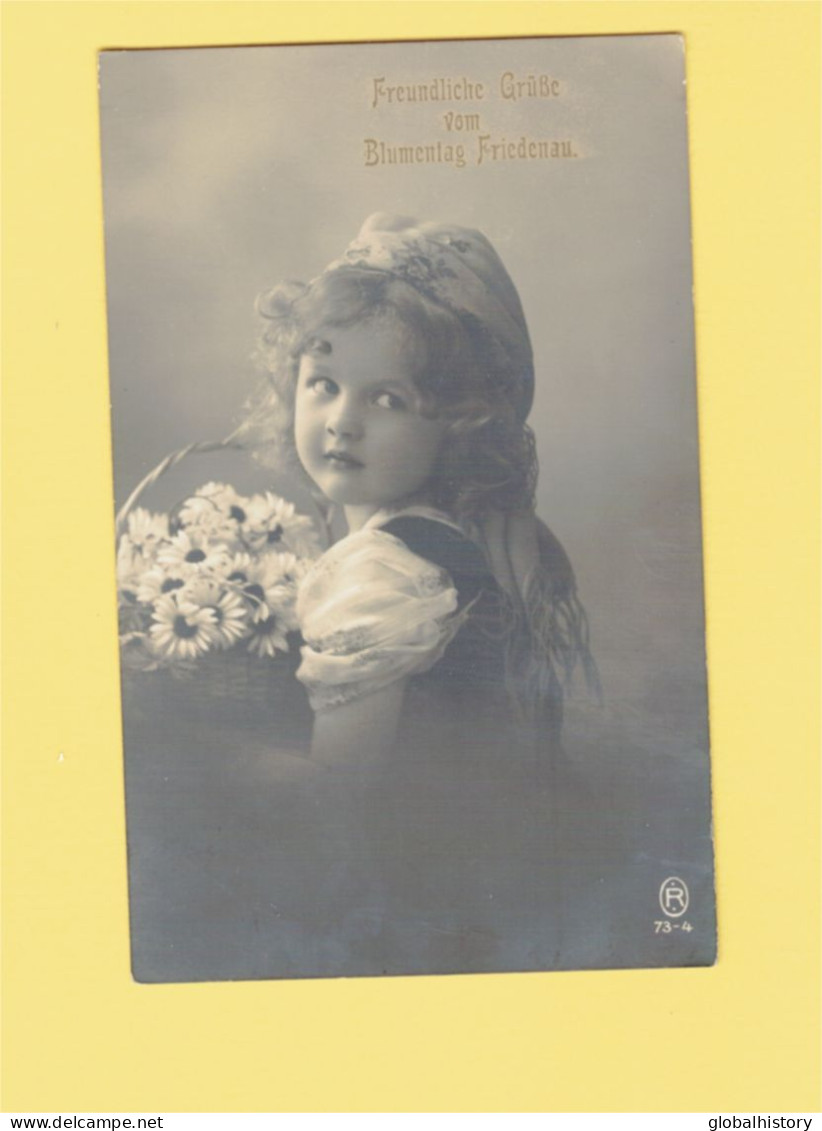 XB1244 JEUNE FILLE, ENFANT, GIRL FAMOUS MODEL CANDICE ASHTON PERFORMING ON STAGE RPPC - Ritratti