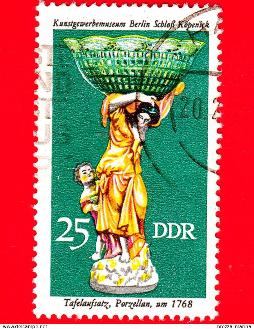 GERMANIA - DDR - Usato - 1976 - Artigianato Di Lusso - Centrotavola In Porcellana (1768 Circa) - 25 - Gebraucht