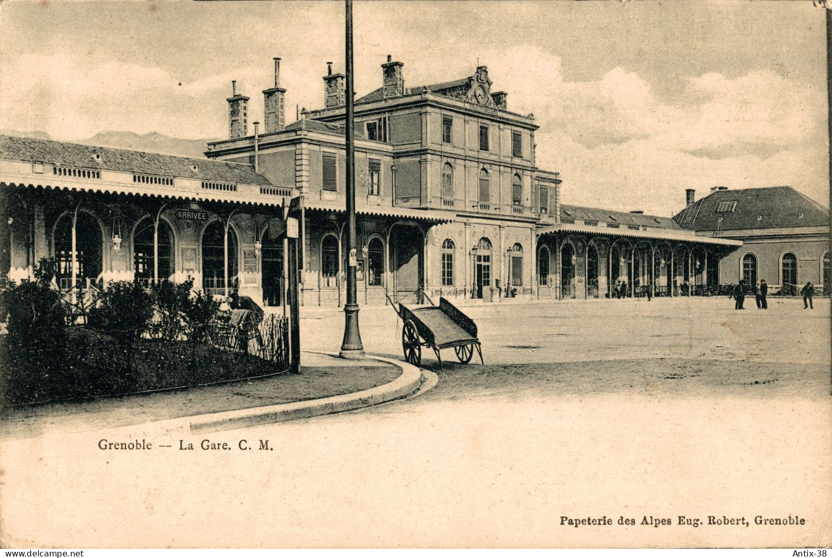 N43 - 38 - GRENOBLE - Isère - La Gare - Grenoble